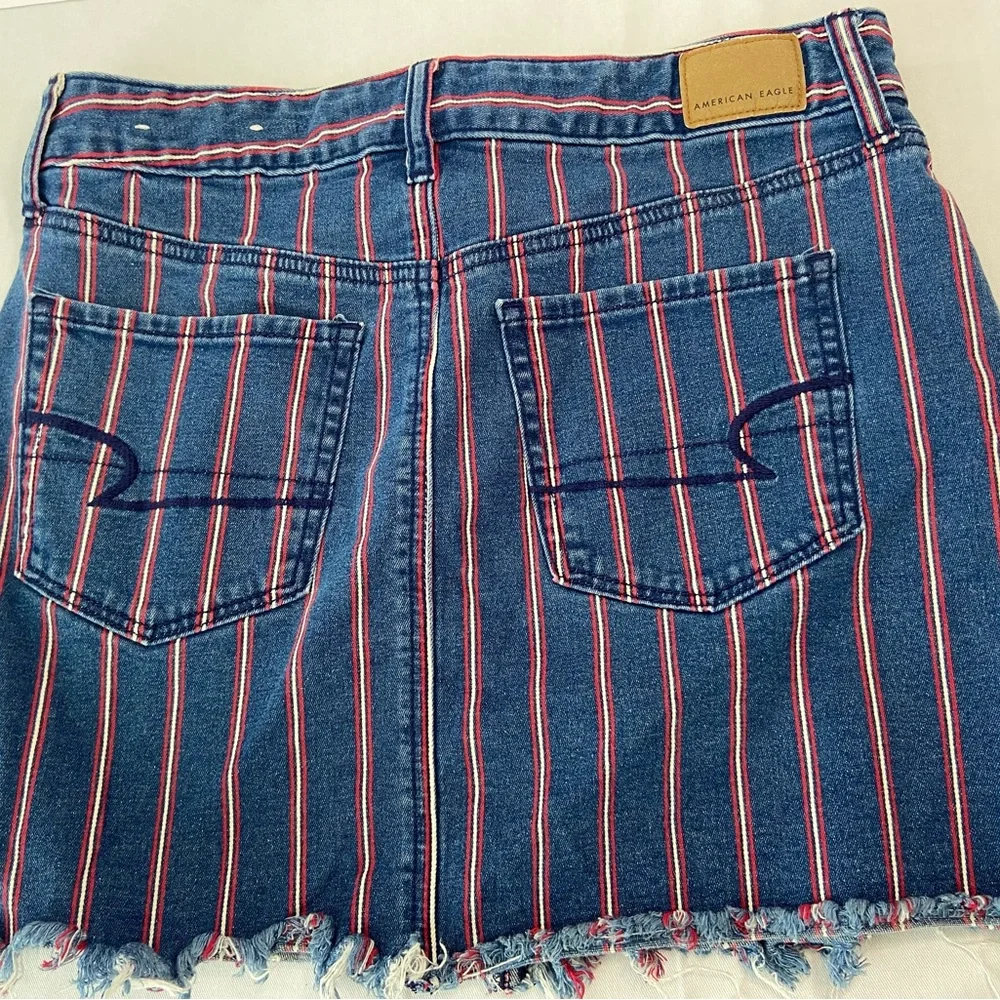 American Eagle Outfitters‎ Blue and Red Striped Mini Skirt Size 8.